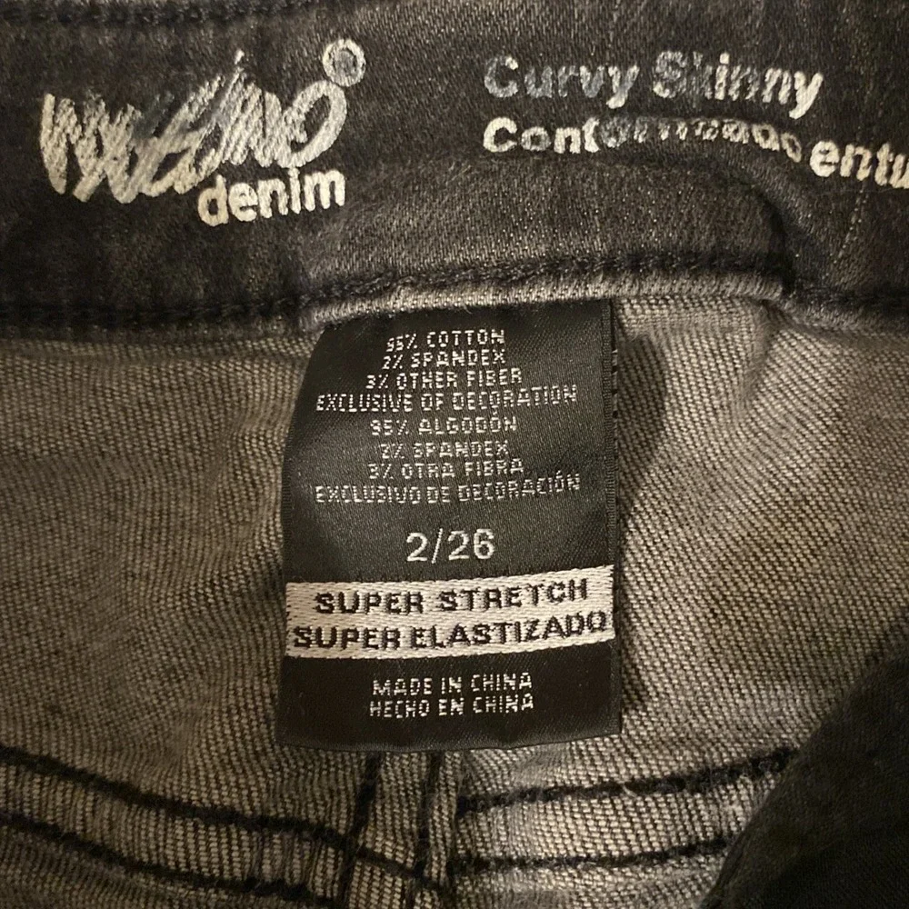 Mossimo Womens Jeans Curvy Skinny Embroidered Floral Stretch Black Size 2 /‎ 26 - Picture 5 of 6